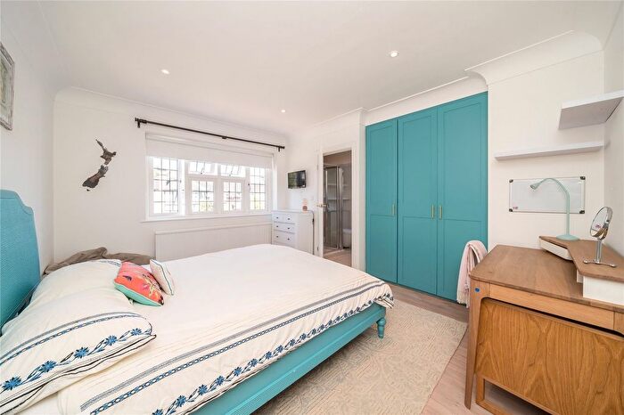 5 Bedroom Detached House To Rent In Woodfield Avenue, London, SW16