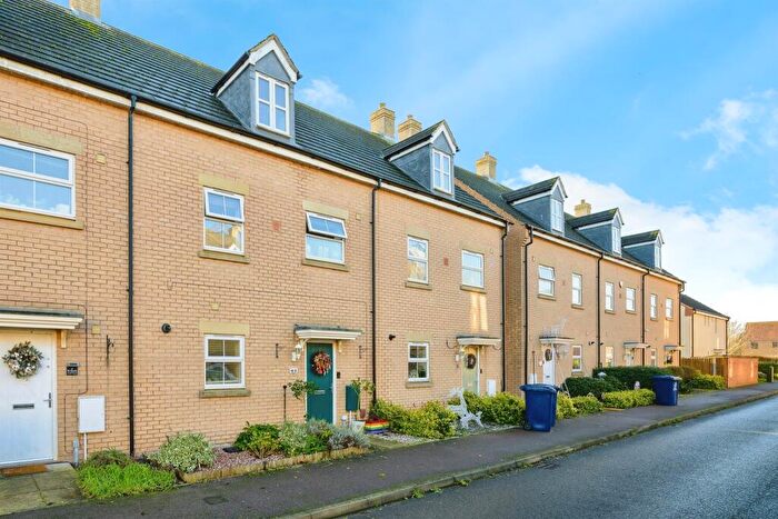 4 Bedroom Terraced House For Sale In Shackleton Way, Yaxley, Peterborough, PE7