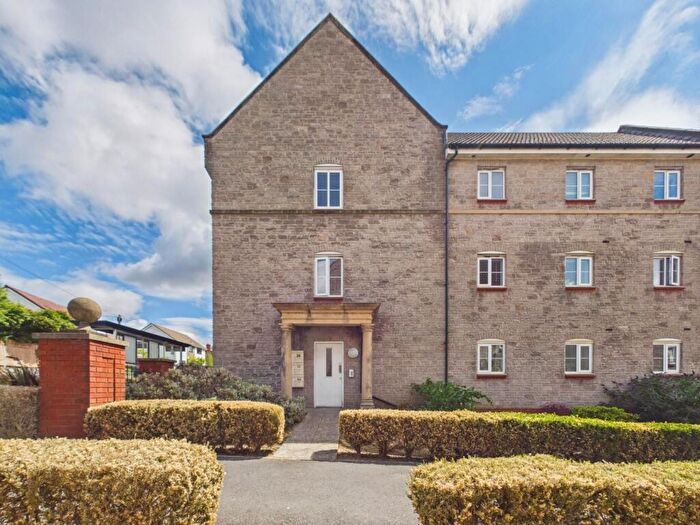 2 Bedroom Flat For Sale In Mallard Close, Bristol, BS5