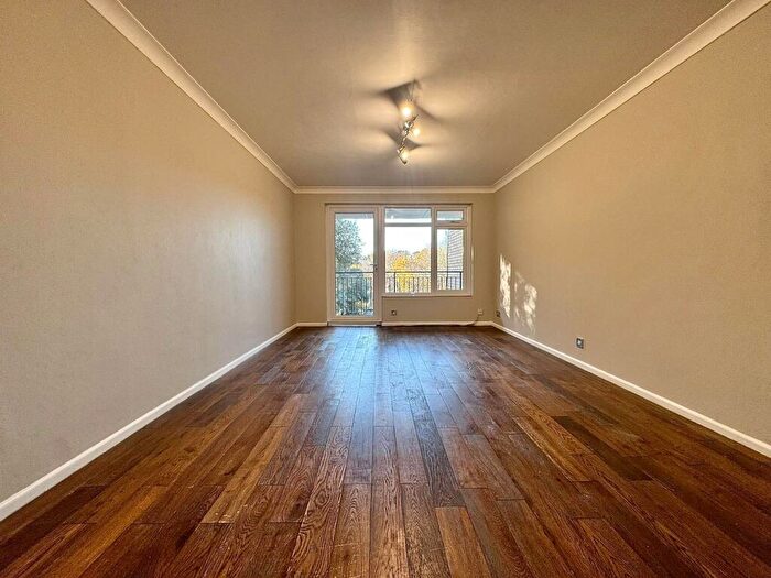 3 Bedroom Apartment To Rent In Monkton Court Branksome Wood Road, Bournemouth, BH4