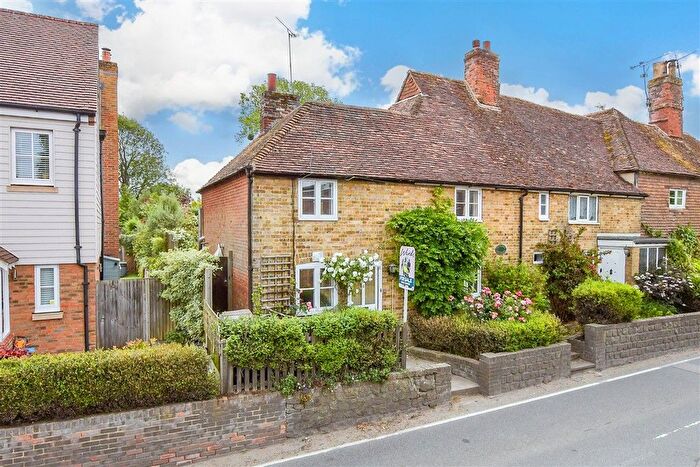 2 Bedroom End Of Terrace House For Sale In Upper Street, Leeds, Kent, ME17