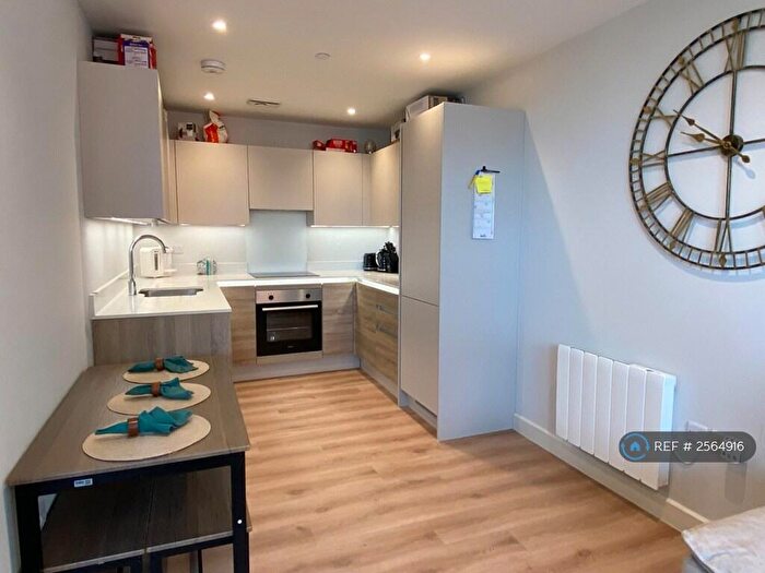 2 Bedroom Flat To Rent In Christchurch Road, Bournemouth, BH1