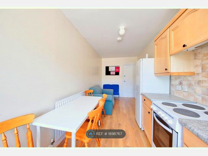 3 Bedroom Flat To Rent In London Bridge, London Bridge, SE1