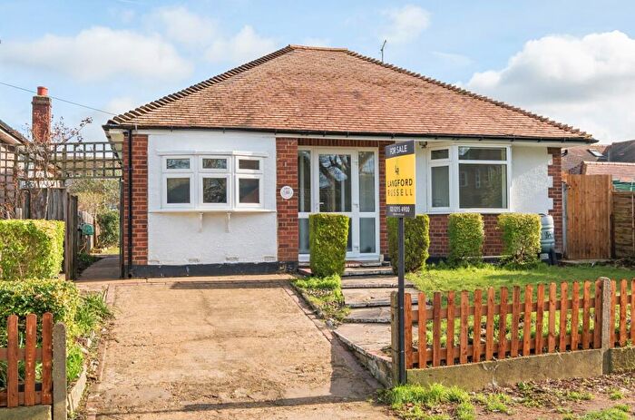 3 Bedroom Detached House To Rent In Empress Drive Chislehurst, BR7