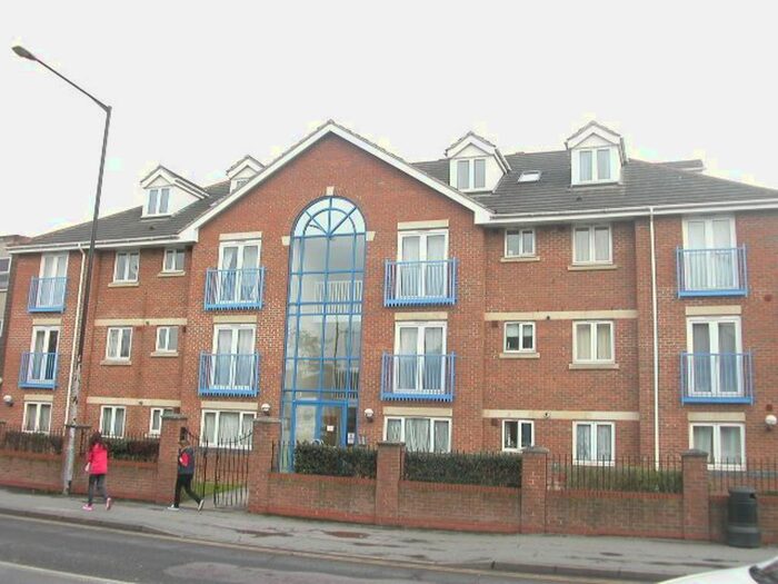 2 Bedroom Flat To Rent In Bakers Court, Colchester, CO1