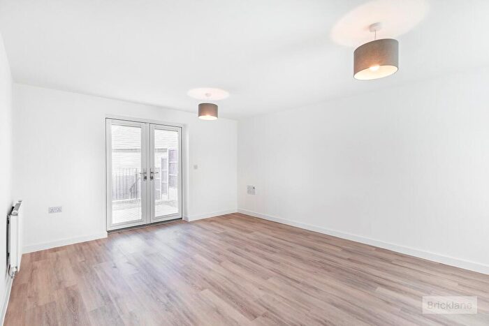 3 Bedroom Detached House To Rent In Shale Meadow, Wellingborough, NN8