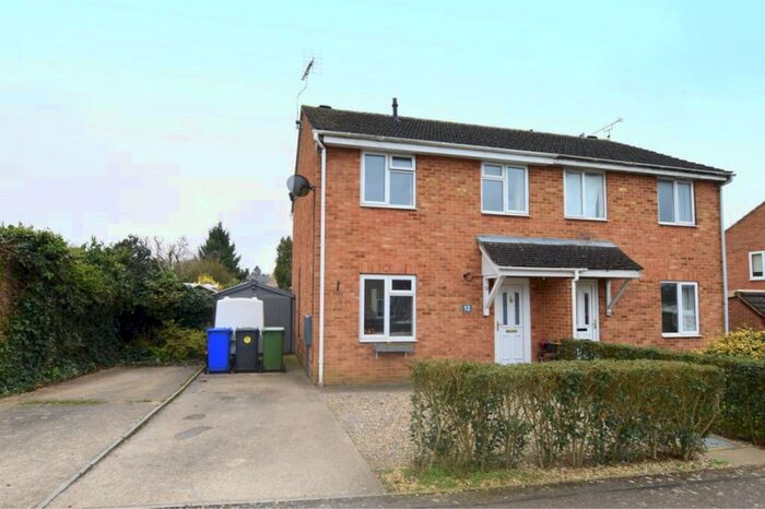 3 Bedroom Semi-Detached House To Rent In Balmoral Way, Kings Sutton, Banbury, OX17
