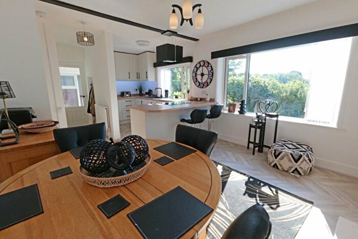 3 Bedroom Bungalow For Sale In Cotton Tree Lane, Colne, BB8
