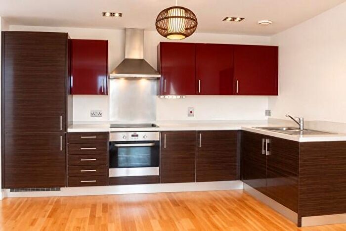 2 Bedroom Flat To Rent In Manor Road, SM6
