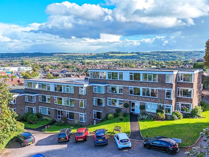 2 Bedroom Apartment For Sale In White Lodge Park, Portishead, Bristol, Somerset, BS20