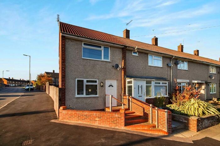 2 Bedroom Terraced House To Rent In Boxmoor Boarders, HP1