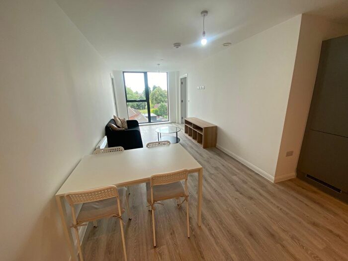 2 Bedroom Flat To Rent In Park View, Darwin Street, Birmingham, West Midlands, B5