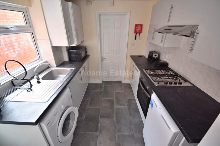 4 Bedroom Terraced House To Rent In Addington Road, Reading, RG1