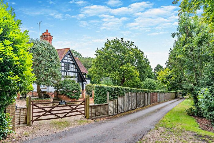 4 Bedroom Detached House For Sale In Maidenhatch, Pangbourne, Berkshire, RG8