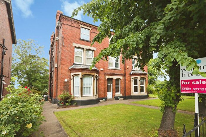 2 Bedroom Flat For Sale In Thorne Road, Doncaster, DN1