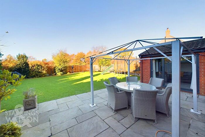 4 Bedroom Detached House For Sale In Church Meadow, Alpington, Norwich, NR14