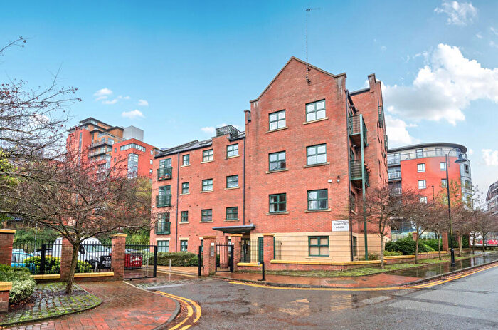 2 Bedroom Apartment For Sale In Slate Wharf, Manchester, M15