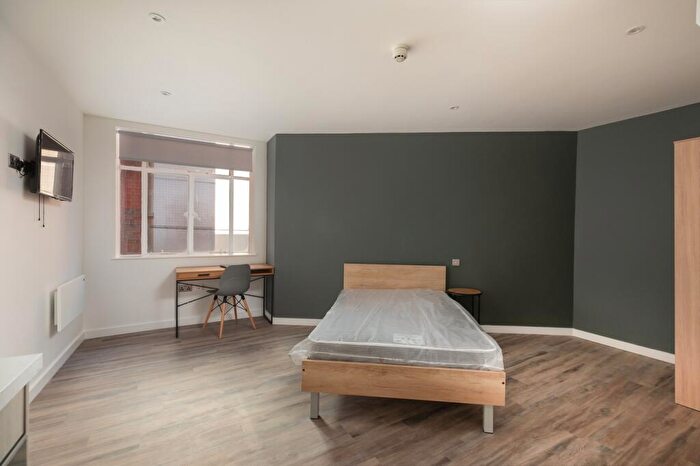 1 Bedroom Flat To Rent In College Green, Bristol, BS1