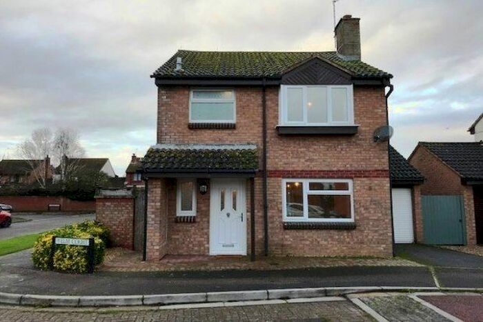 3 Bedroom Property To Rent In Elm Court, Exeter, EX6