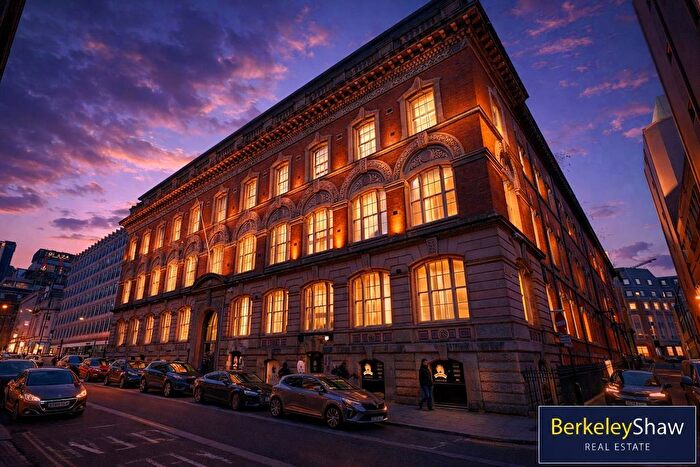 2 Bedroom Flat For Sale In Old Hall Street, Liverpool, L3