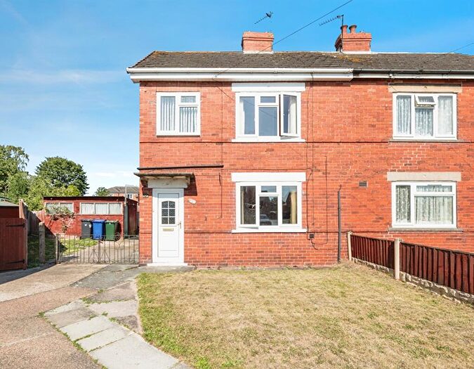 3 Bedroom Semi-Detached House For Sale In Lime Tree Grove, Thorne, Doncaster, DN8
