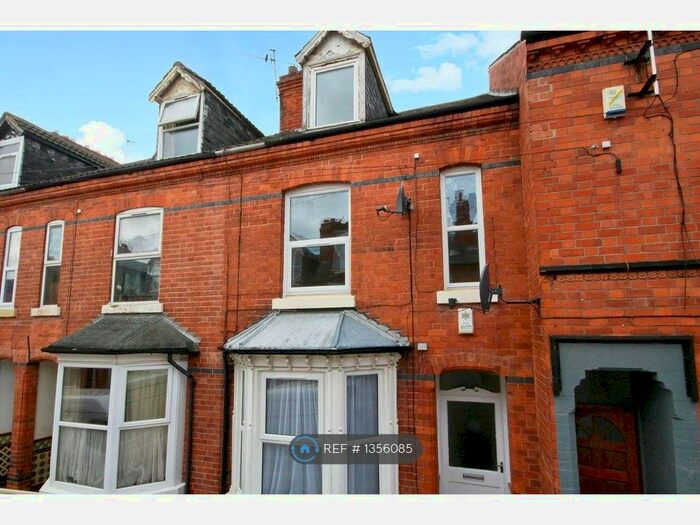3 Bedroom Terraced House To Rent In Birrell Road, Forest Fields, Nottingham, NG7