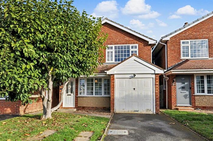 3 Bedroom House To Rent In Godfrey CloseRadford SemeleLeamington Spa, CV31