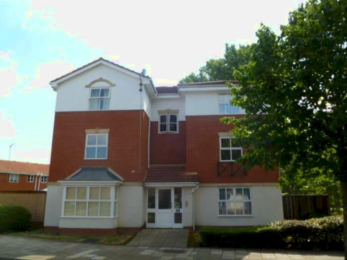 2 Bedroom Flat To Rent In Ware Point Drive, London, SE28