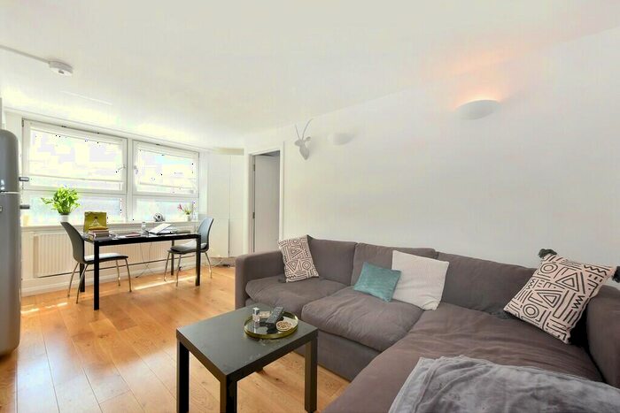 2 Bedroom Apartment To Rent In Upper Dartrey Walk, Chelsea, SW10