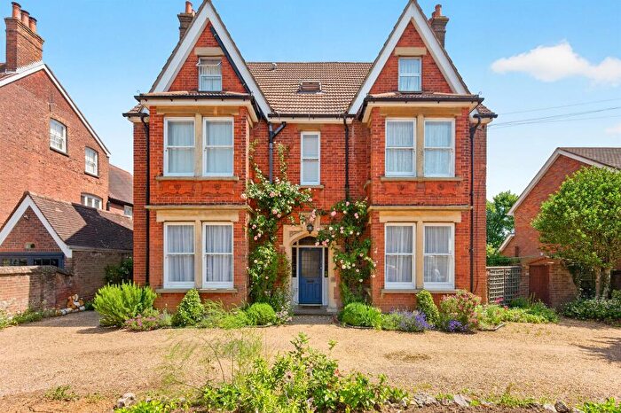 3 Bedroom Apartment For Sale In Rosebery Avenue, Harpenden, AL5
