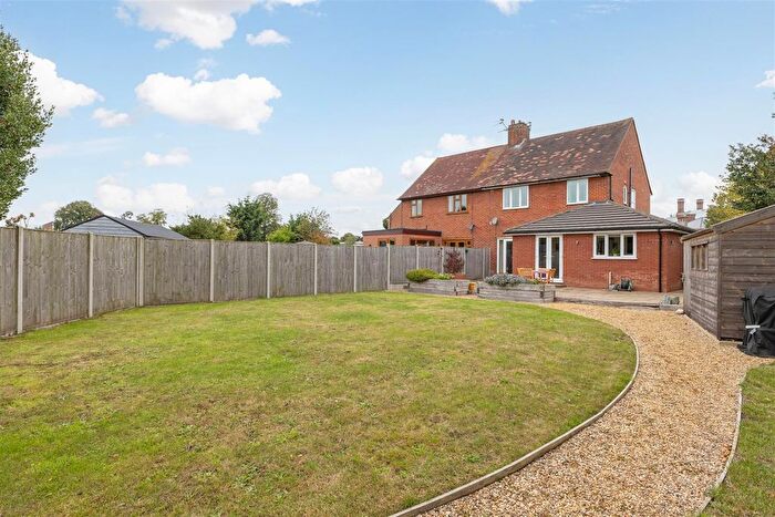 3 Bedroom Semi-detached House For Sale In Knox Close, Norwich, NR1