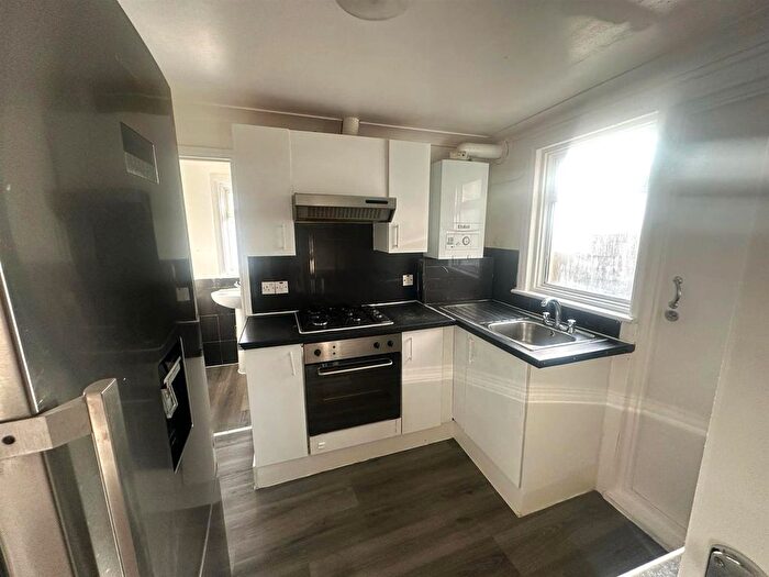 4 Bedroom Terraced House To Rent In Tunmarsh Lane, Plaistow, London, E13