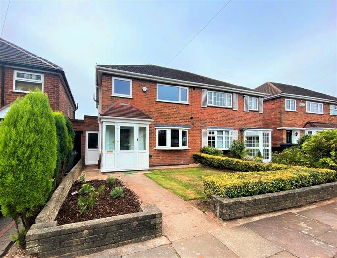 3 Bedroom Semi-Detached House To Rent In Amblecote Avenue, Great Barr, Birmingham, B44