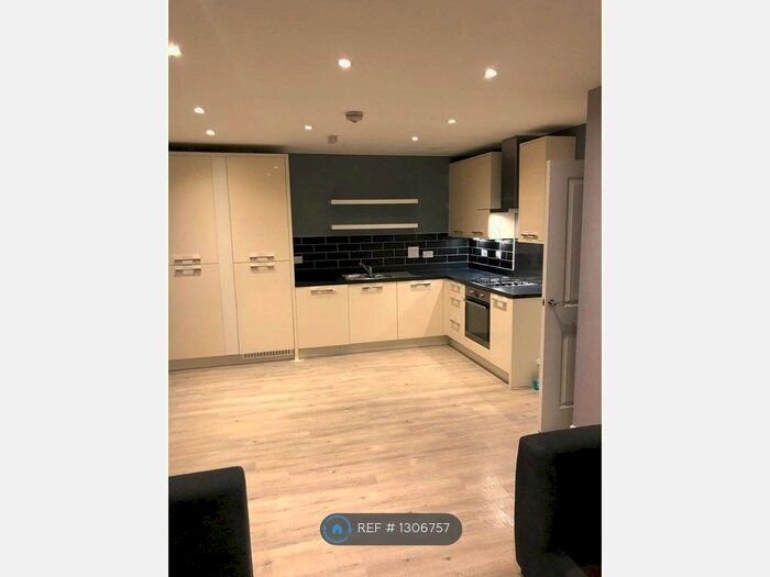 2 Bedroom Flat To Rent In Rainbow Road, Erith DA8