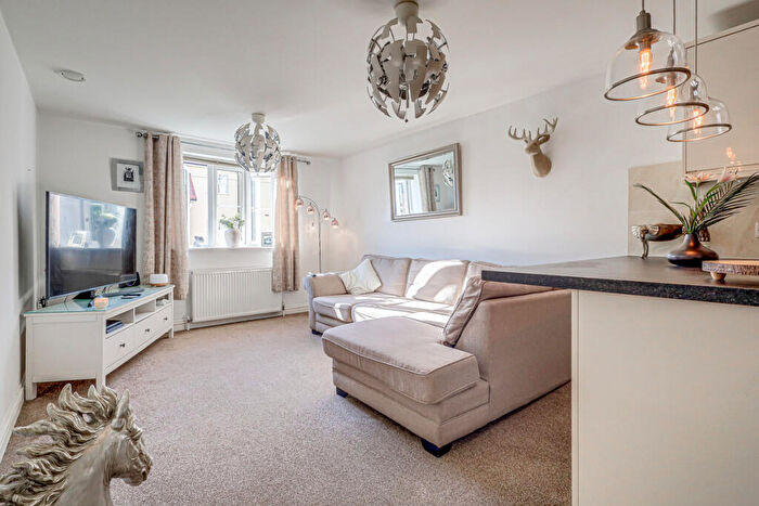 2 Bedroom Flat For Sale In London Road, Benfleet, SS7