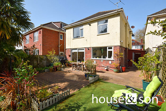 4 Bedroom Detached House For Sale In Frances Road, Bournemouth, BH1