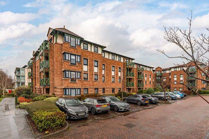 1 Bedroom Flat For Sale In / North Werber Park, Edinburgh, EH4