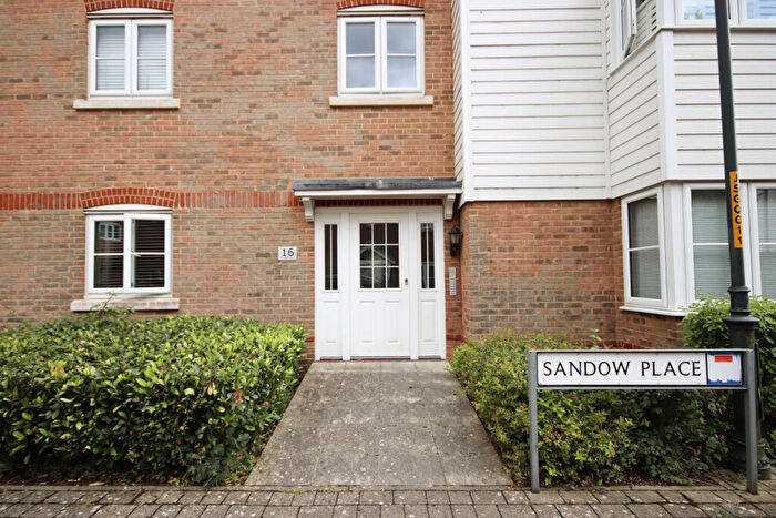 2 Bedroom Flat To Rent In Sandow Place, West Malling, ME19