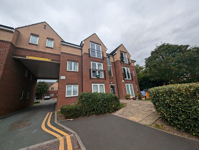 2 Bedroom Flat To Rent In Hadleys Court, Gelderd Road, Gildersome, Leeds, LS27