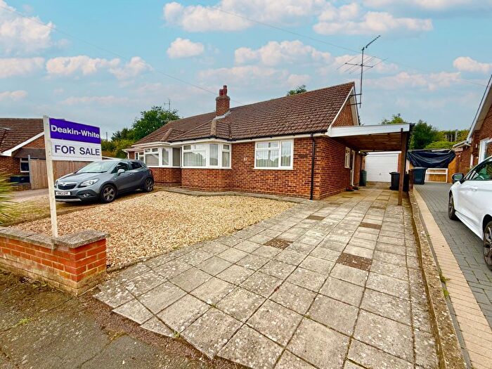 2 Bedroom Bungalow For Sale In Willow Way, Flitwick, MK45