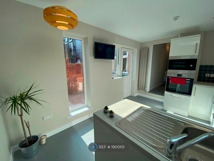 5 Bedroom Terraced House To Rent In Gainsborough Road, Liverpool, L15