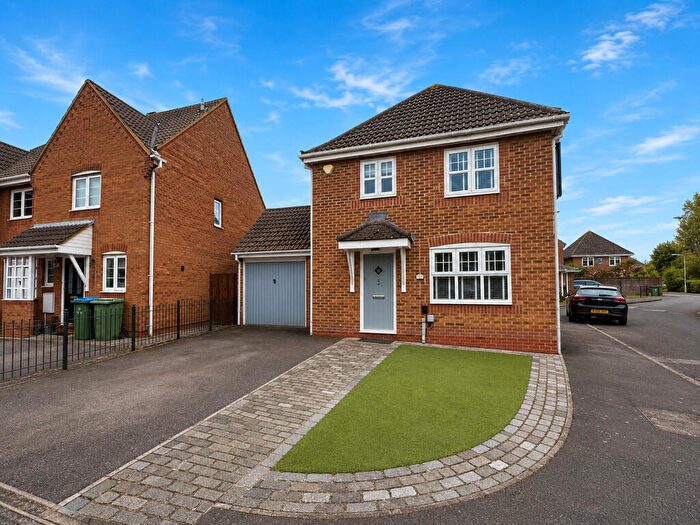 3 Bedroom Detached House For Sale In Fen Avenue, Fareham, PO16