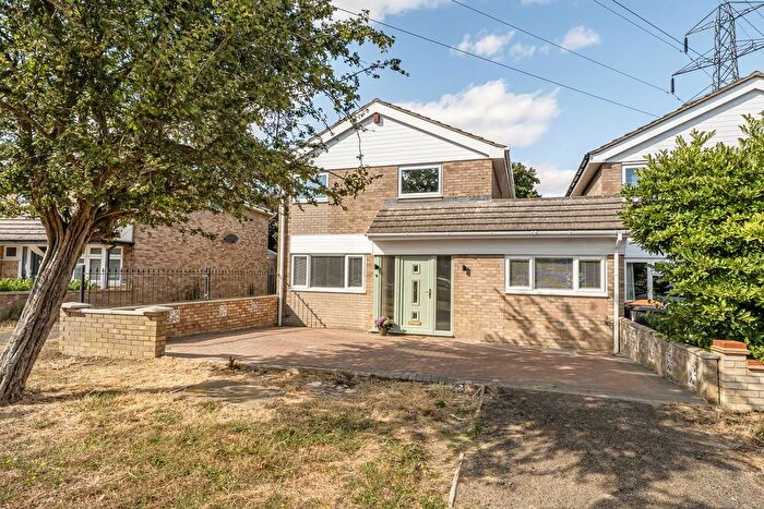 4 Bedroom Detached House For Sale In Bourneside, Bedford, MK41
