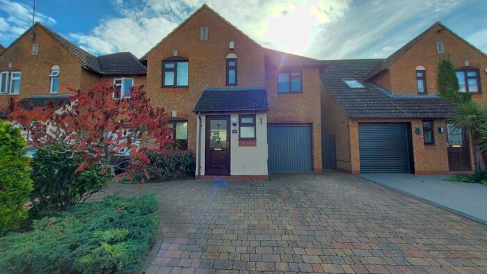 4 Bedroom House To Rent In Andrews Way, Raunds, NN9