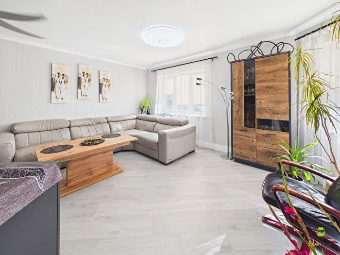 3 Bedroom Terraced House For Sale In Dorney Place, Dartford, Kent, DA1