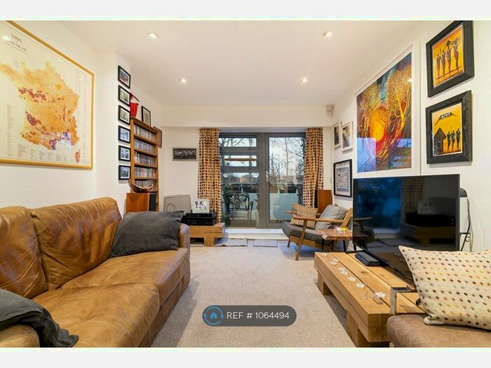 2 Bedroom Flat To Rent In Rotherhithe Street, London, SE16