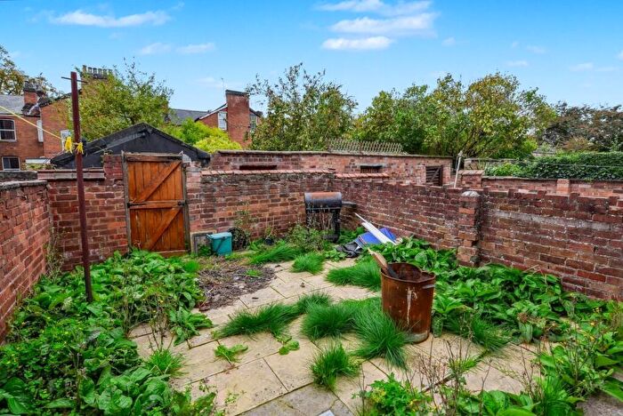 3 Bedroom Terraced House For Sale In Plymouth Place, Leamington Spa, Warwickshire, CV31