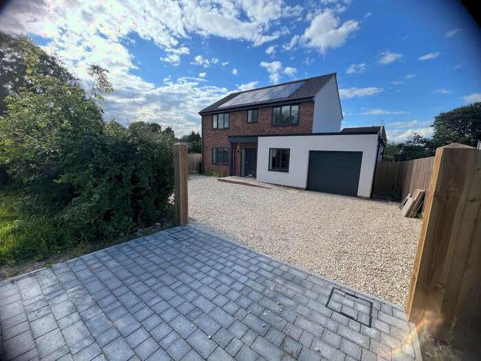 5 Bedroom Property To Rent In High Street, Dilton Marsh, Westbury, BA13