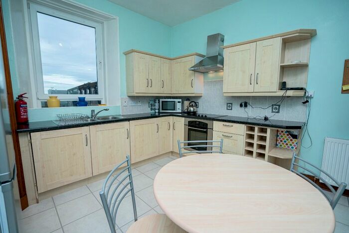 2 Bedroom Flat To Rent In Richmond Terrace, Rosemount, Aberdeen, AB25