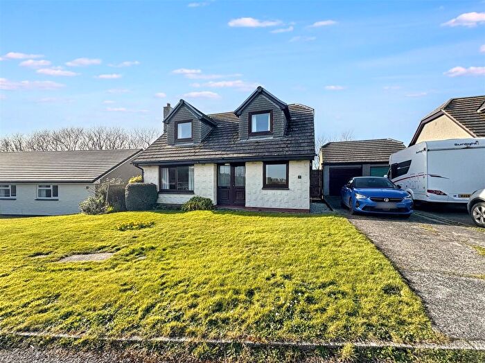 4 Bedroom Detached House For Sale In Spacious And Versatile Home, Mullion, TR12